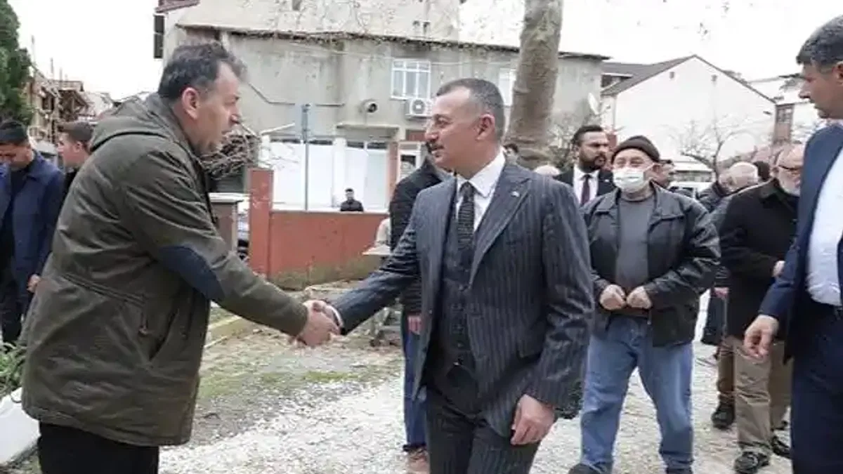 Kocaeli Büyükşehir'in katkılarıyla tamamlanan Kartepe İstasyon Camii ibadete açıldı