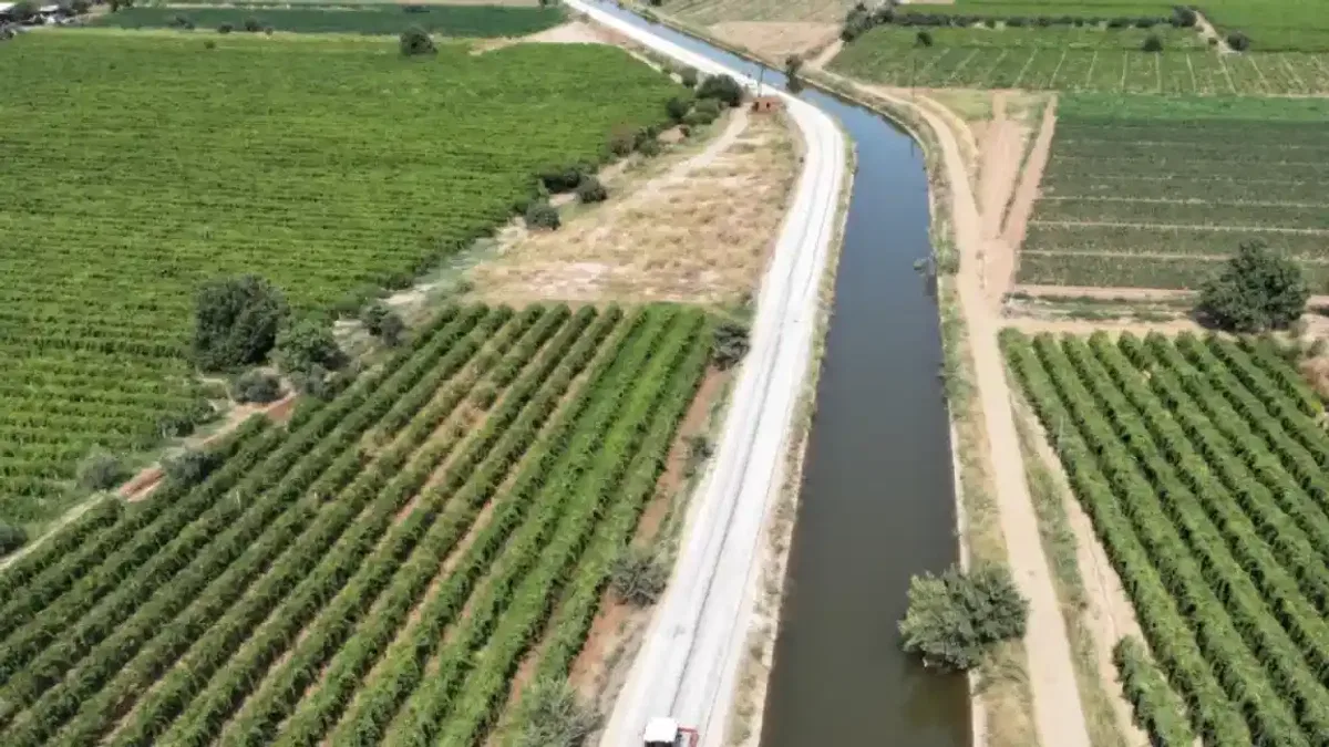 Manisa Turgutlu’da yollar daha güvenli ve konforlu hale geliyor