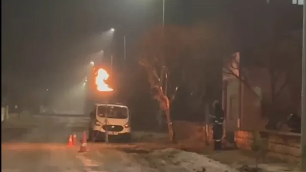 Kayseri'nin iki mahallesinde doğal gaz meşalesi yandı