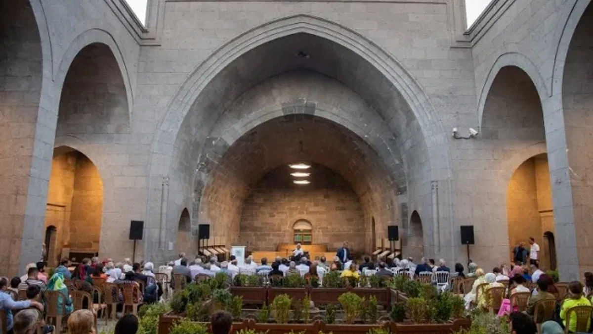 Kayseri protokolü Eyvan sohbetlerinde
