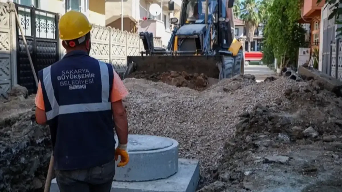 SASKİ, İstiklal Mahallesi'nin yağmur suyu altyapısını güçlendiriyor