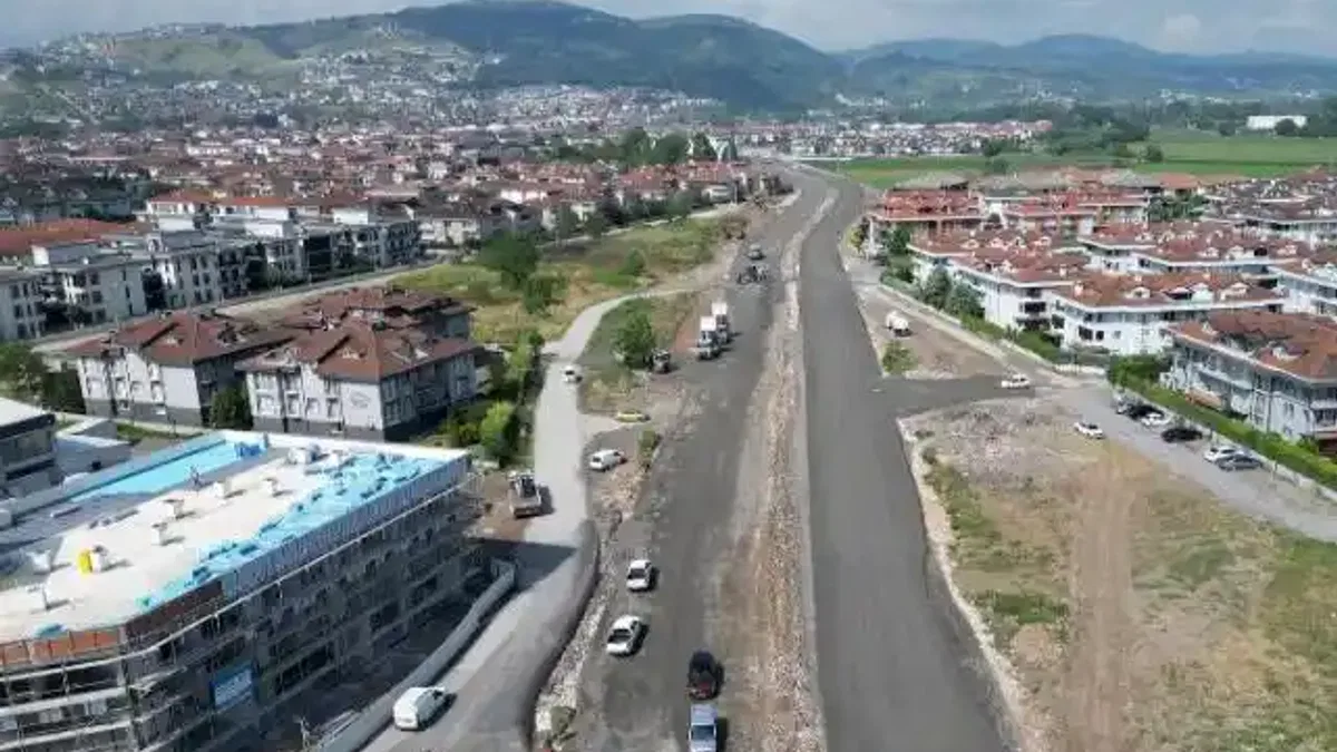Sakarya'da yeni yol hamlesi bölgenin trafik yükünü hafifletecek