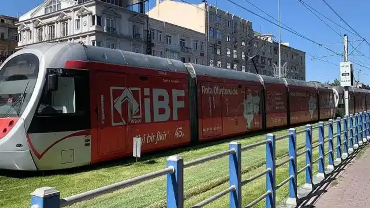 Kayseri Büyükşehir'den milli maça özel tramvay hizmeti