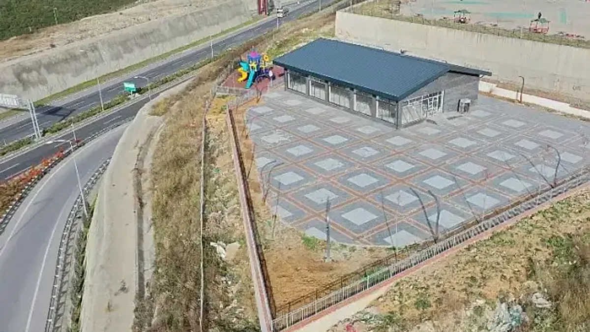 Kocaeli'nde köprü manzaralı seyir terası