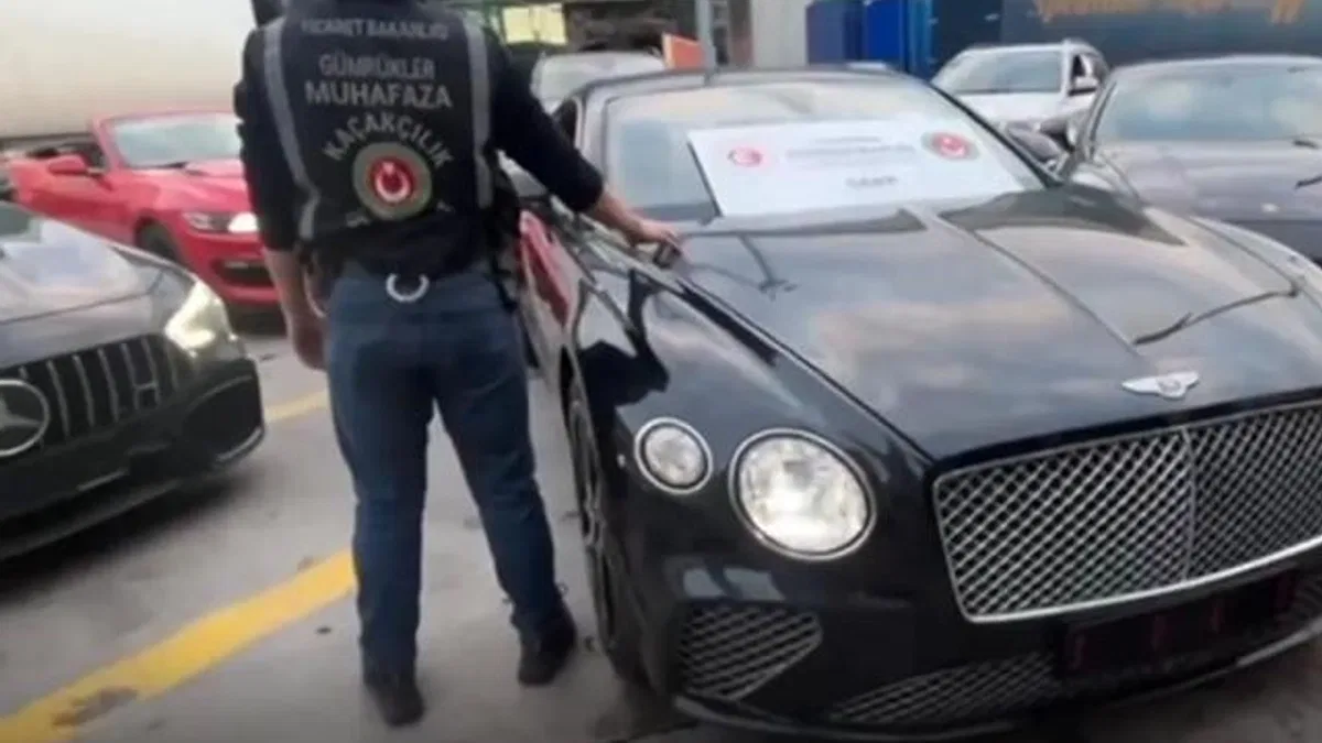 Lüks araç kaçakçılığına darbe!