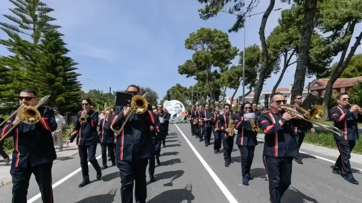 İzmir'in tarihine 83 yıldır 'müzikle' tanıklık ediyorlar