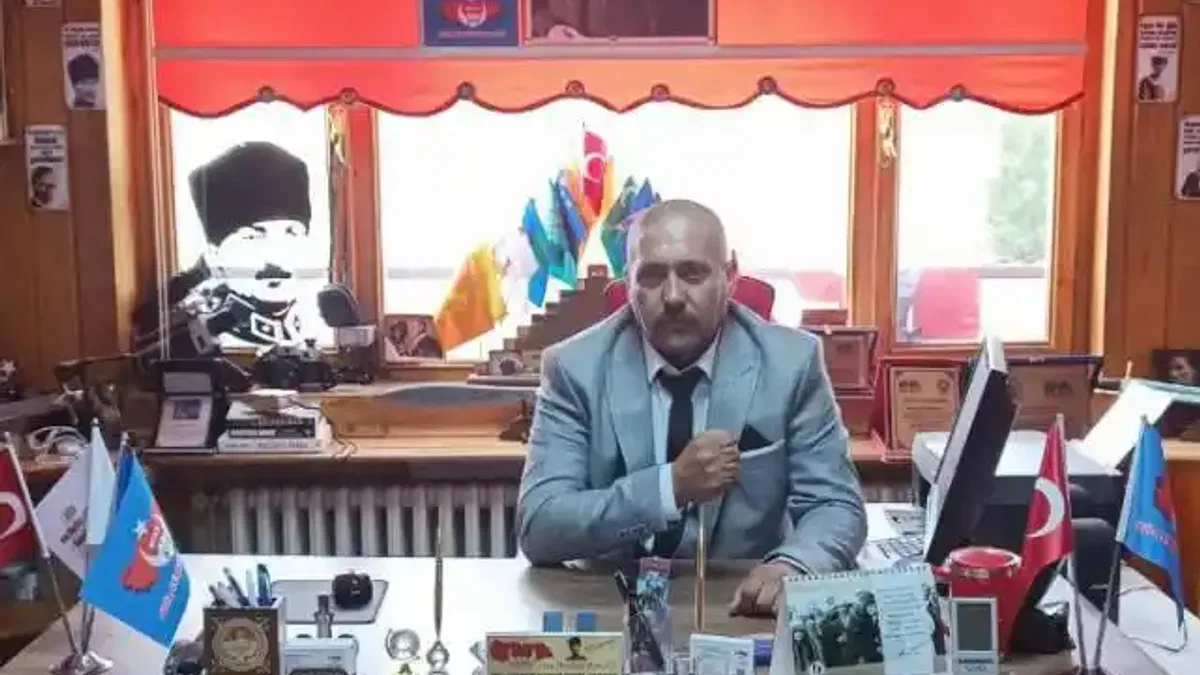 Emrah AK'tan 15 Temmuz Demokrasi ve Milli Birlik Günü mesajı