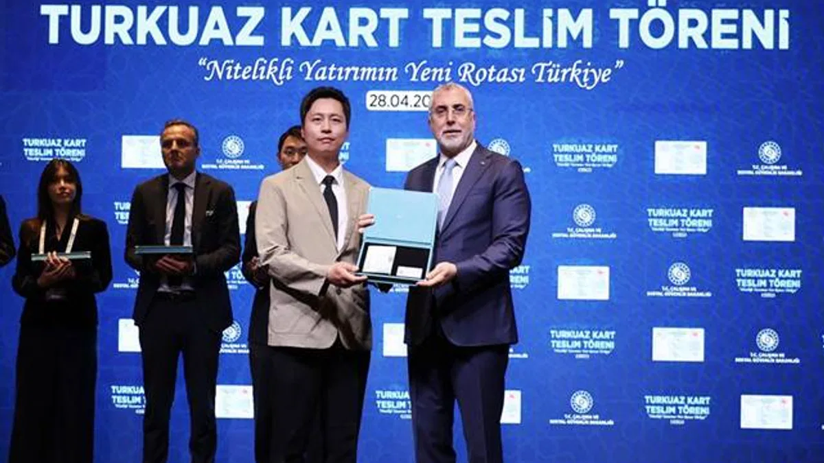 Bakan Işıkhan Turkuaz Kart sahipleriyle buluştu