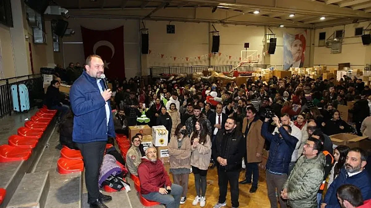 İzmir Çiğli'de deprem dayanışması büyüyor
