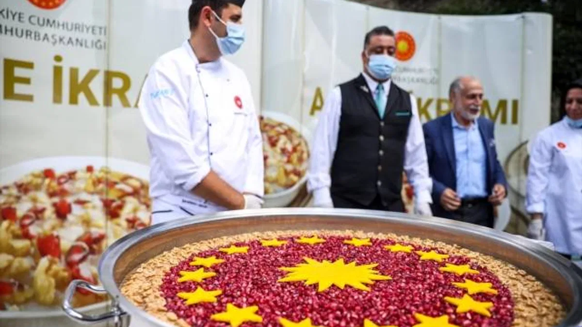 Cumhurbaşkanlığınca Darülaceze'de aşure ikramı yapıldı