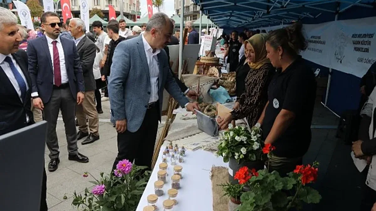 Rize'de Aşık Veysel'e özel anma