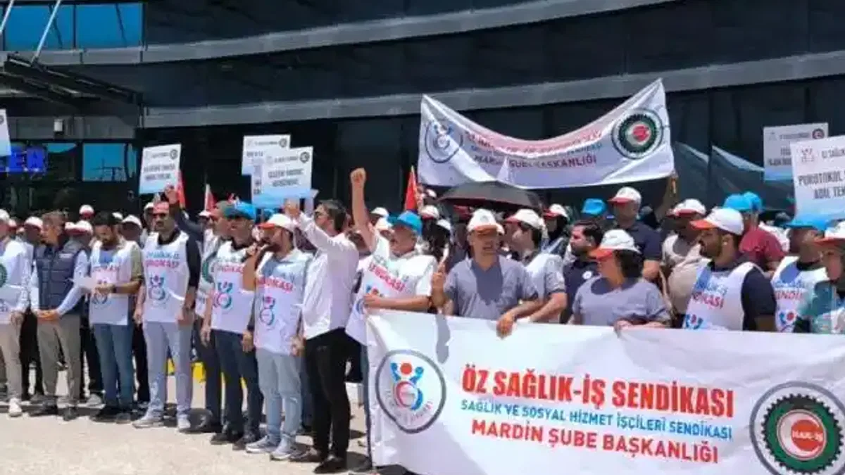 Mardin’de sağlık emekçileri kamu protokolüne tepki için alanda