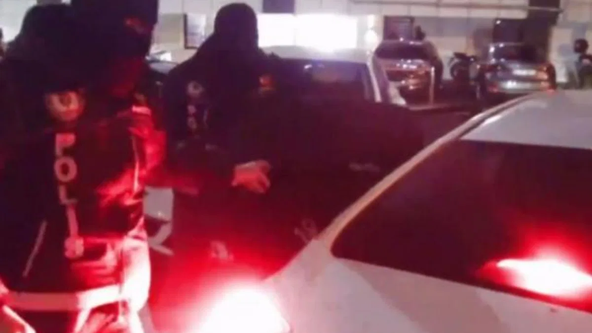 Interpol'ce aranan suç örgüt üyesi İstanbul'da 'Kafes'lendi