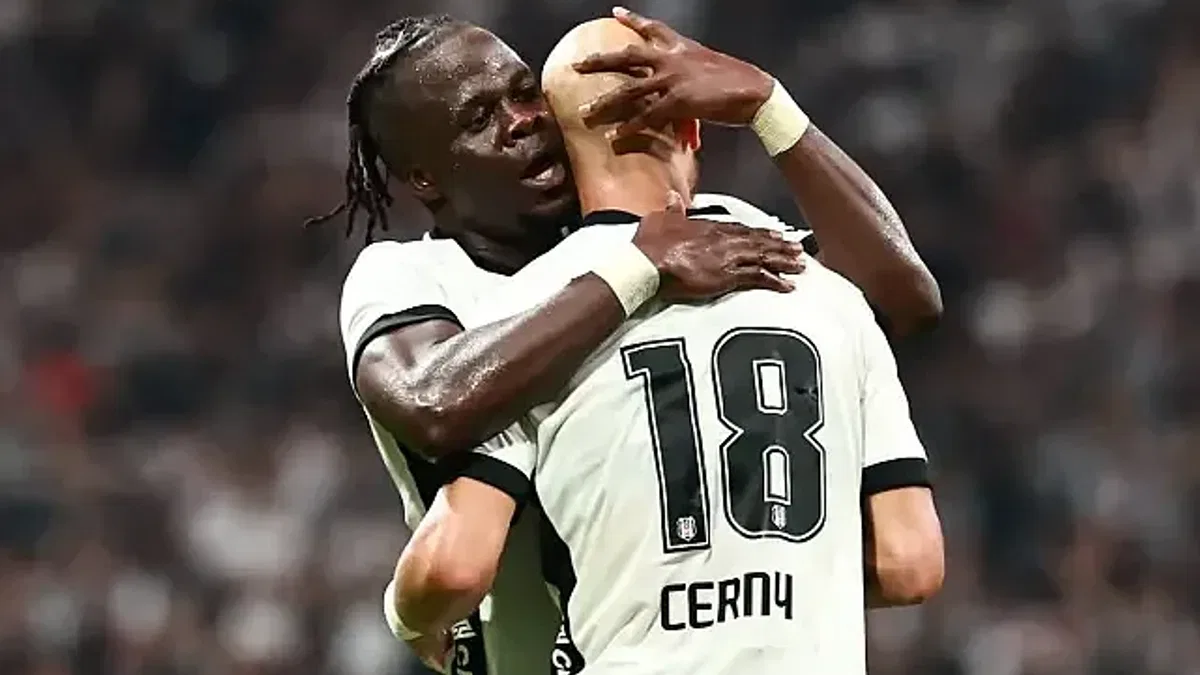 Beşiktaş 1-0 Hradec Kralove (Maç Sonucu) Kartal UEFA Avrupa Ligi Play-Off turunda!