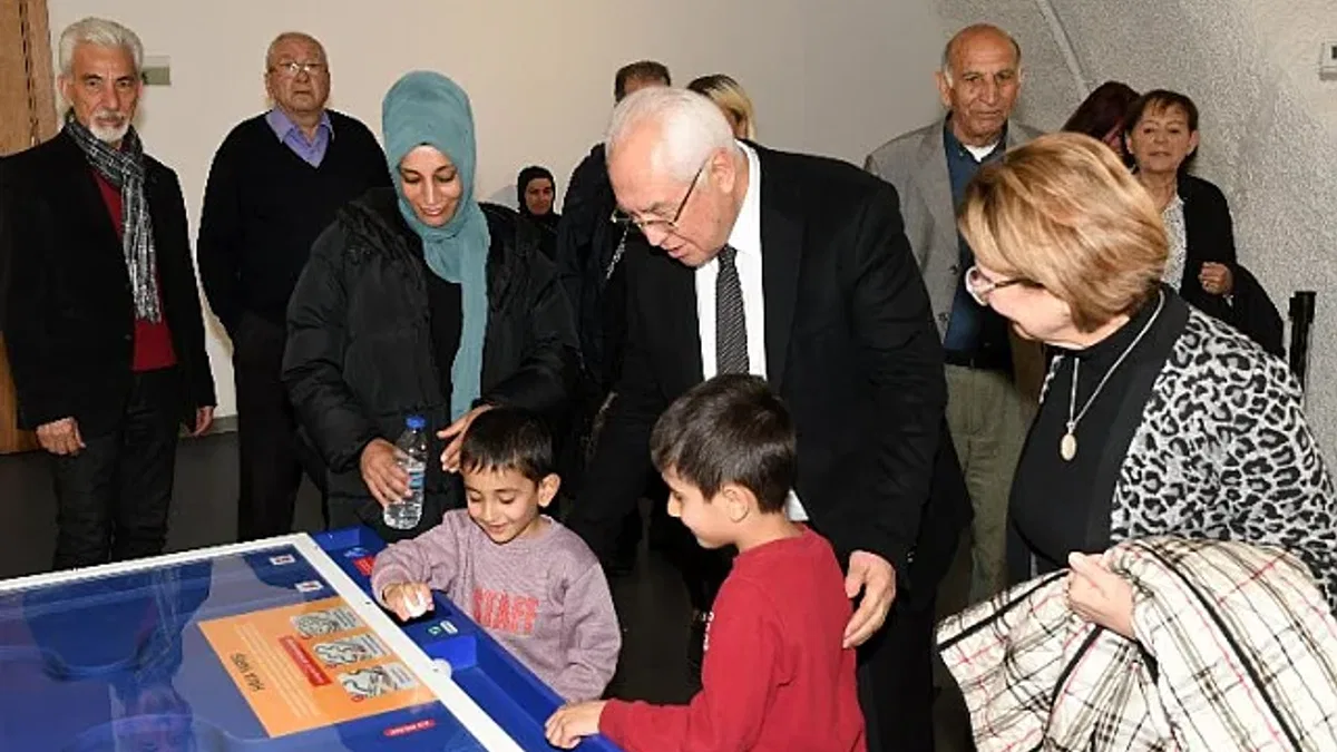 Afetzede çocuklar Nasreddin Hoca'da gönüllerince eğlendiler