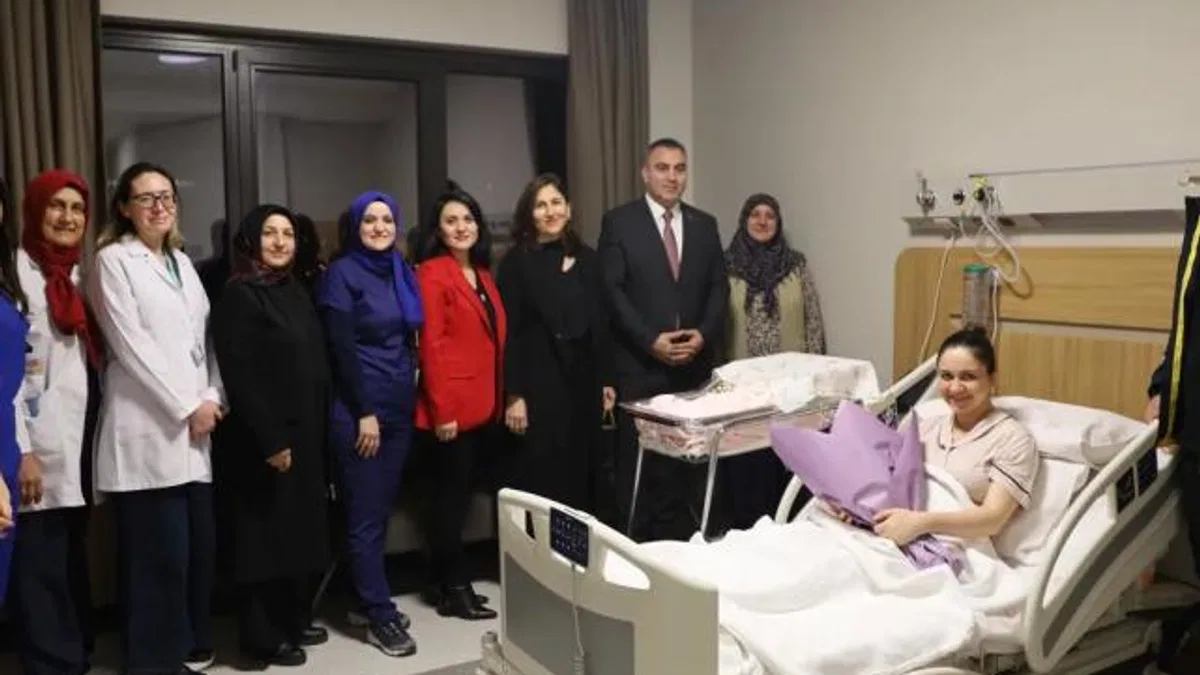 Bursa Büyükşehir’den yılın son ve ilk bebeklerine ziyaret