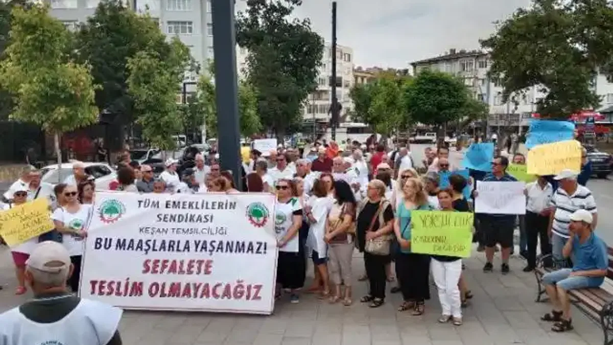 Keşan'da emeklilerden maaş protestosu