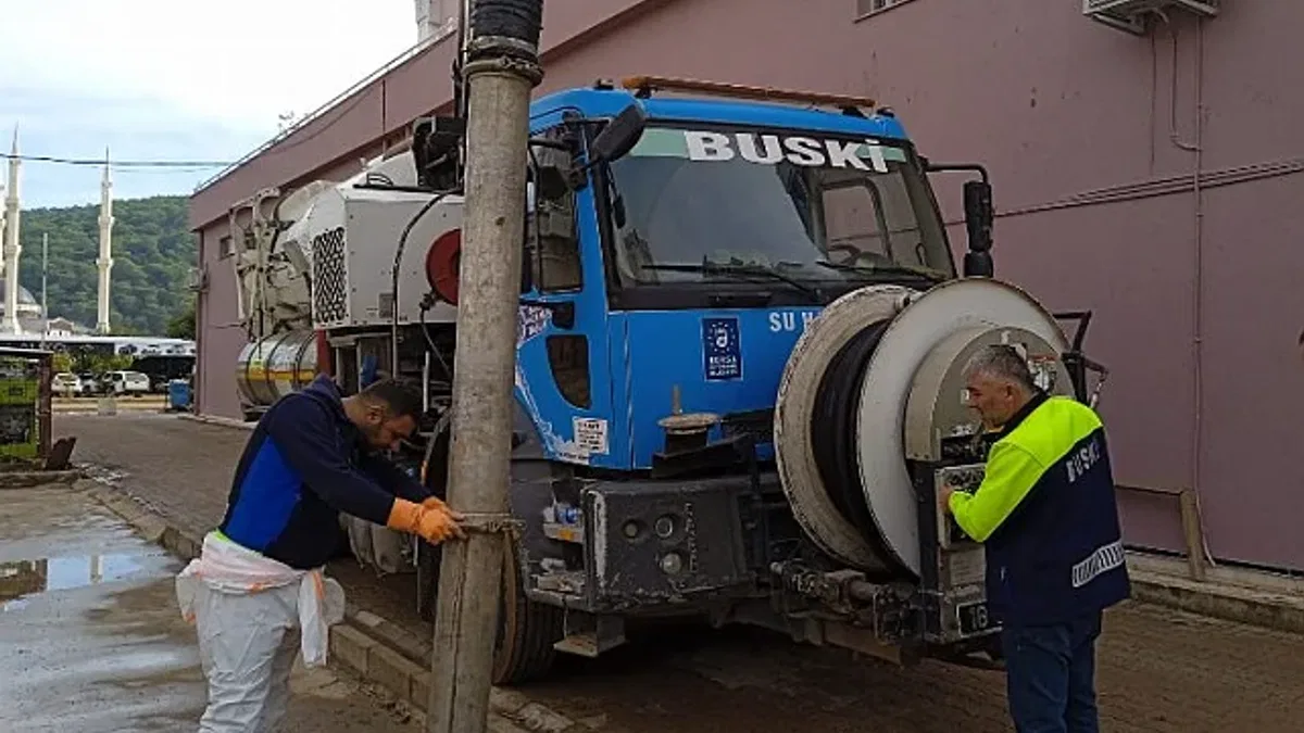 BUSKİ ekipleri Antalya'da sel bölgesinde