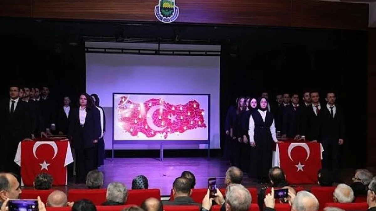 İnegöl'de 24 Kasım Öğretmenler Günü Törenlerle Kutlandı