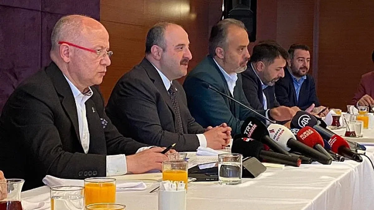 Bakan Varank'tan Bursa'da medya buluşması
