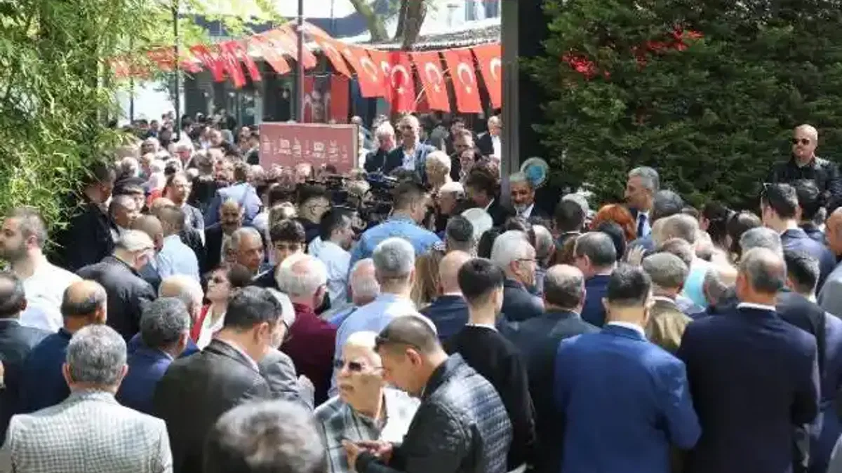 CHP Bursa'da gururlu bayramlaşma