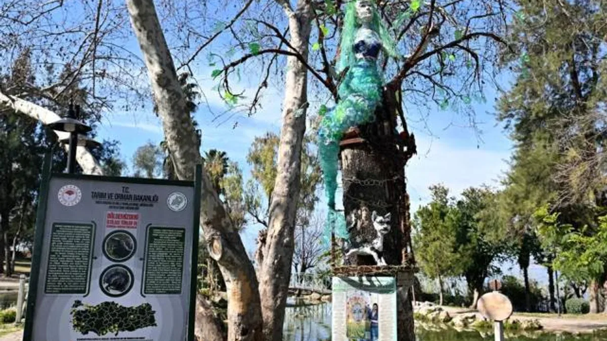 Muratpaşa'da atıklardan sanata... Puşkin’in şiiri heykele dönüştü