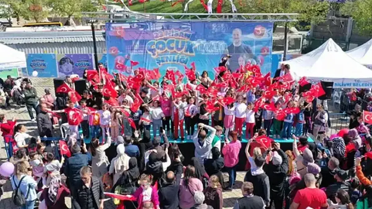 Silivri ve Hatay'da çocuklar bayram sevinci yaşadı