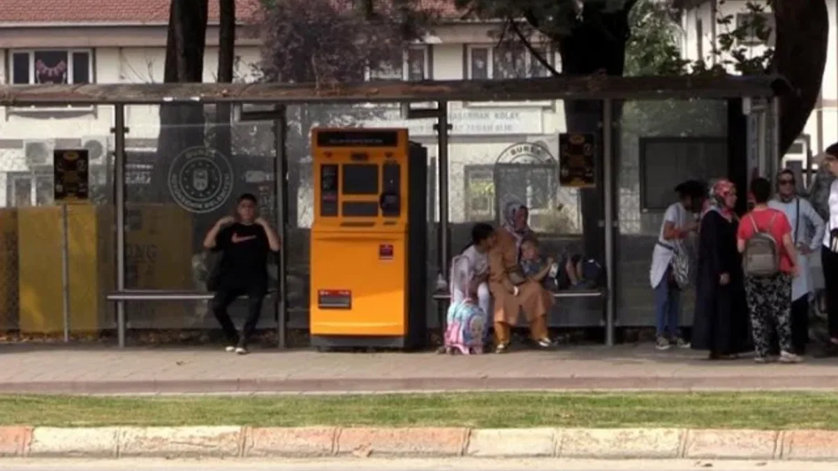Bursa İnegöl'de duraklar akıllanıyor!