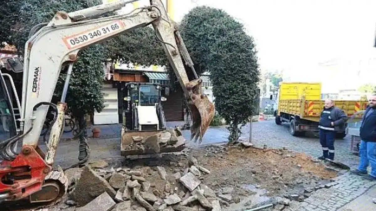 Çarşıda değişim zamanı: Efes Selçuk'ta doğal gaz ve altyapı çalışmaları başladı