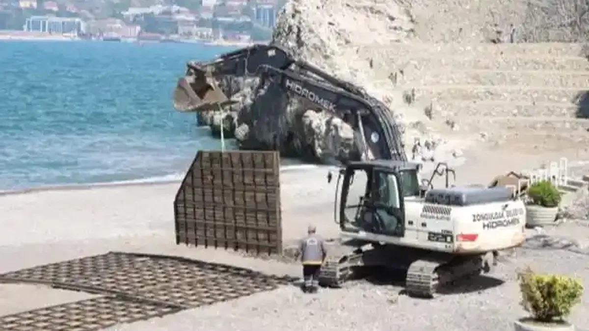 Zonguldak'ta Kızlar Plajı yaz sezonuna hazırlanıyor