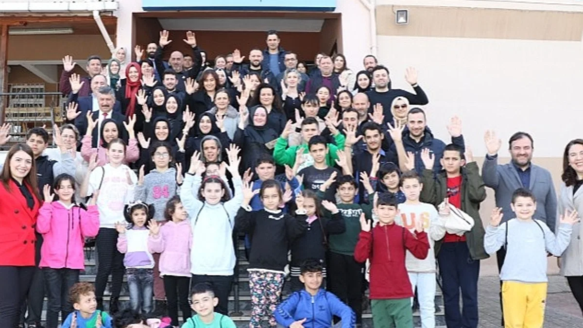 Kocaeli Büyükşehir'den personeline işaret dili eğitimi