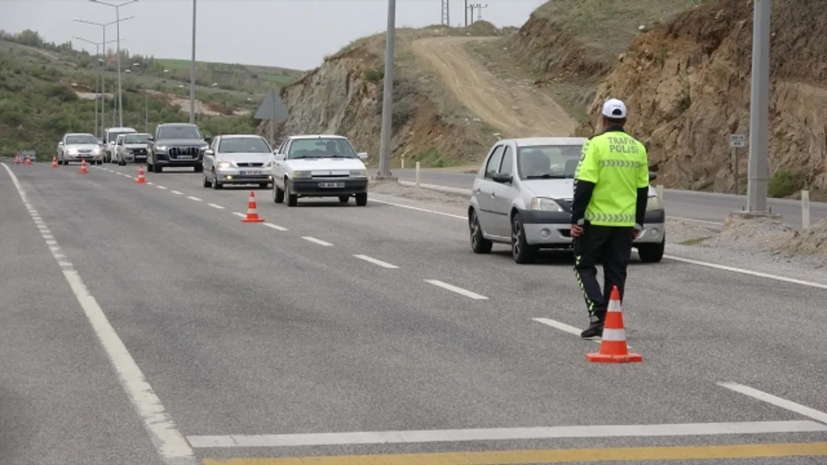 Yozgat'ta trafik ekipleri bayram öncesi tedbir aldı