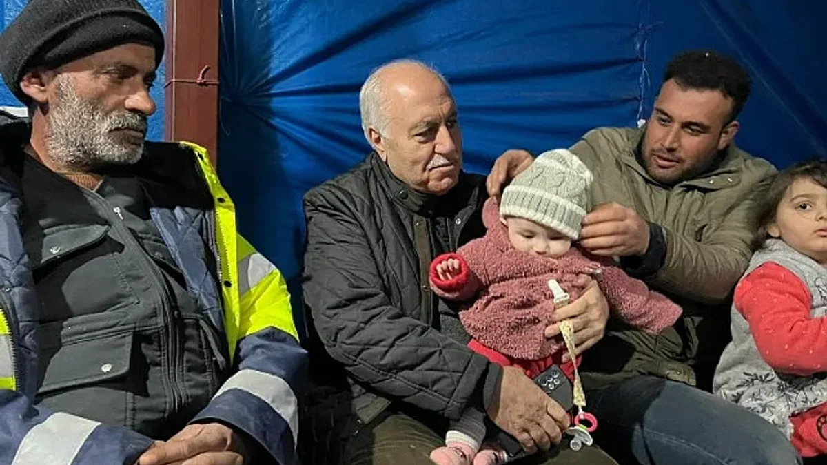 Mardin Yeşilli Belediyesi deprem bölgesinde hizmette