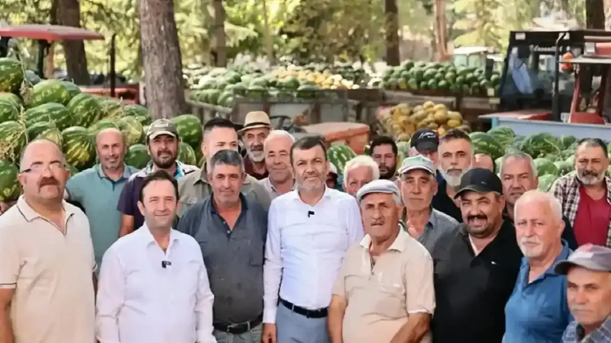 Acıpayam'da Yerel Karpuz Üreticileri Sofralara Ulaşıyor
