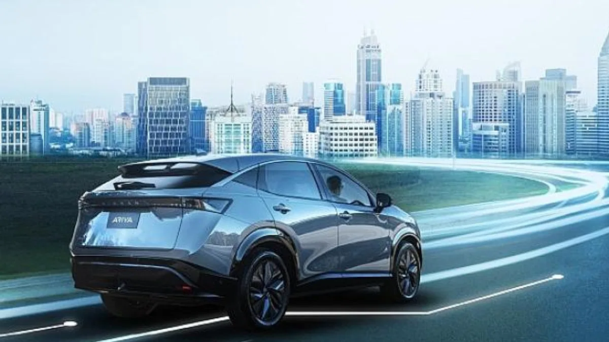Yeni Jenerasyon "Elektrikli" Nissan Dedi