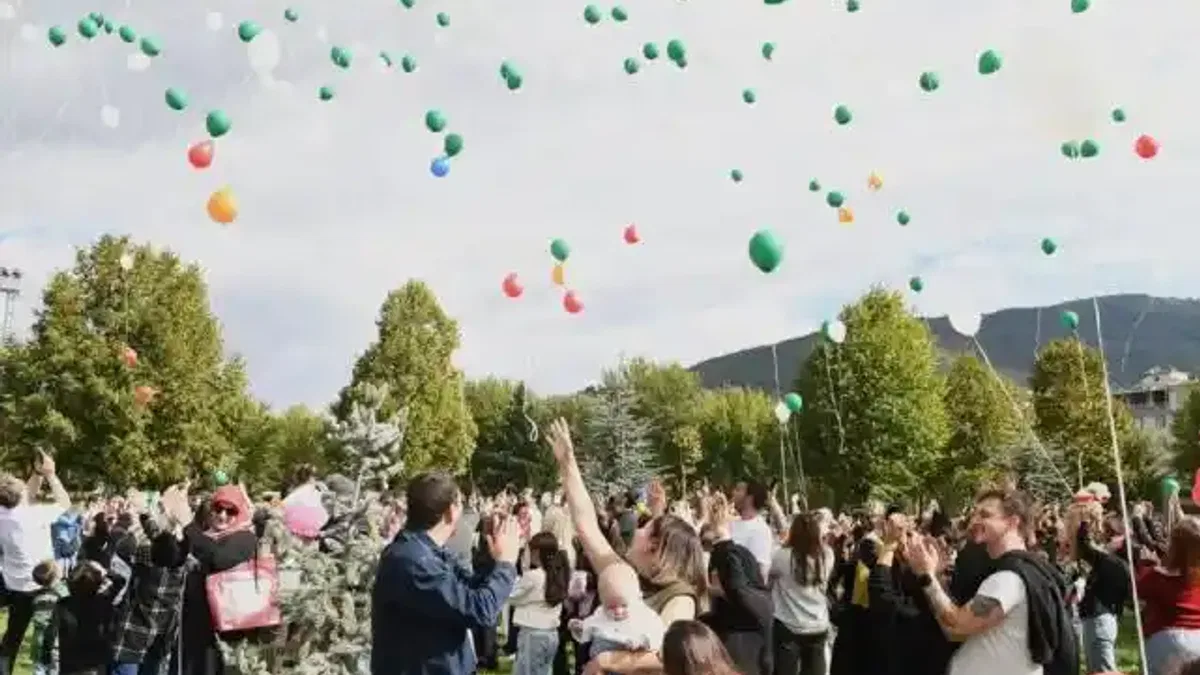 Bursa'da mutluluk balonları SMA’lı Çağan Ata Taran için uçuruldu
