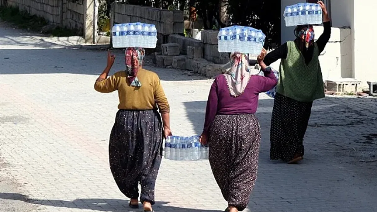 Hatay'da bir günde 95 bin litre su ulaştırıldı