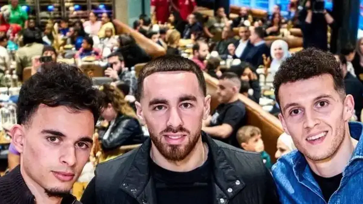 Orkun Kökçü ve arkadaşları Belçika'da iftar düzenledi