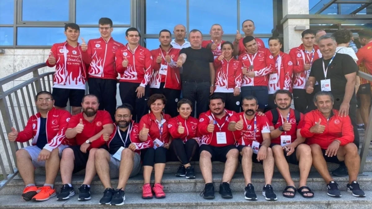 Özel Sporcular Yüzme Milli Takımı, Polonya'da 5 madalya daha kazandı