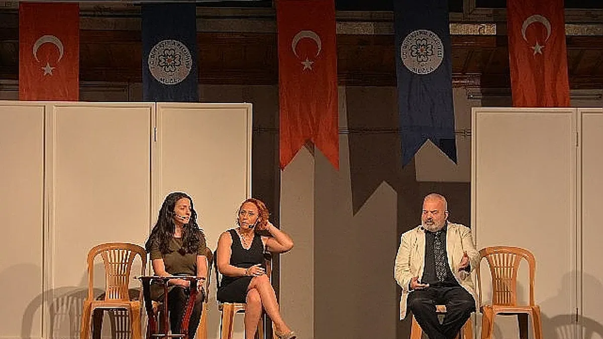Muğla Büyükşehir'den 3 günde 3 tiyatro oyunu