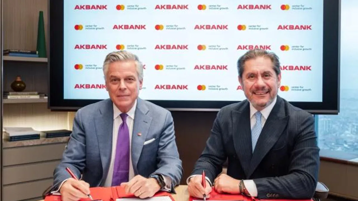 Akbank, Kadın KOBİ’lerin Dönüşümüne Liderlik Ediyor
