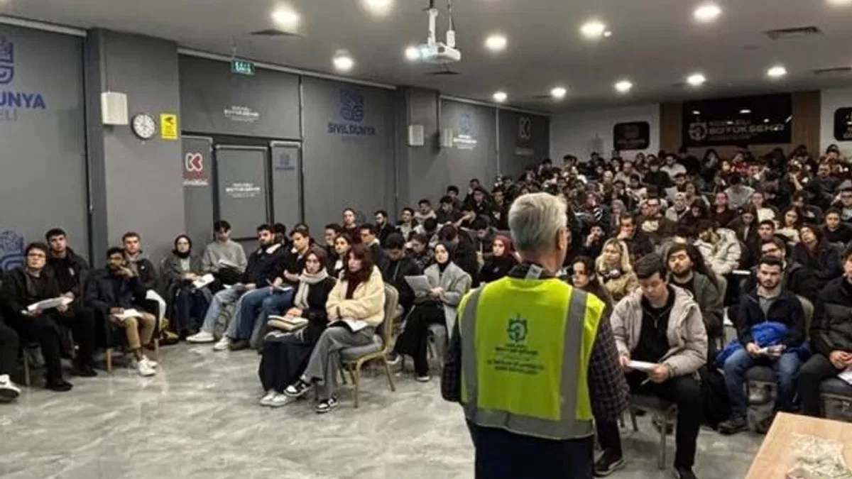 Kocaeli'de TEKNOFEST öğrencilerine ilk yardım eğitimi