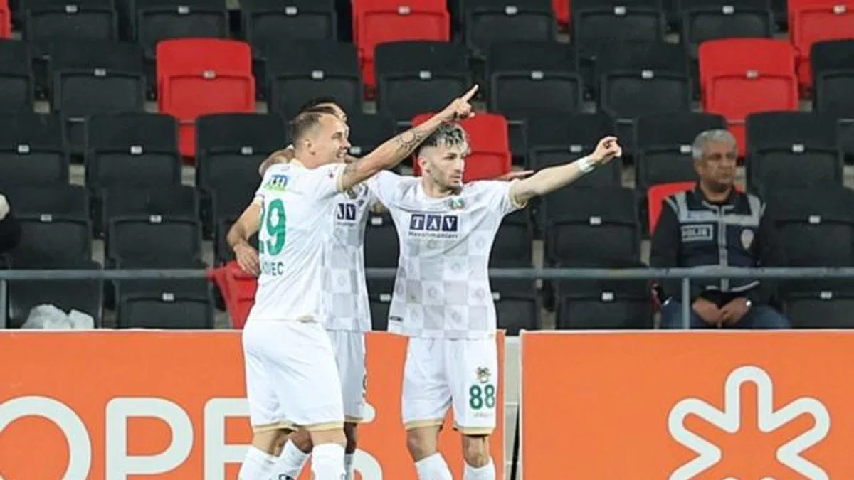 Gaziantep FK 0-3 Corendon Alanyaspor (Maç Sonucu) Alanya Antep'te rahat kazandı!