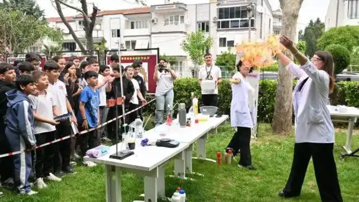 Manisalı öğrenciler 'Bahar' ile geleceğe çiçek açtı