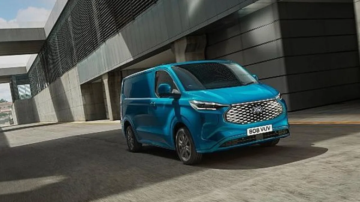 Ford Otosan'ın Yeniköy Fabrikası'nda Ürettiği E-Transit Custom, Avrupa Yollarına Çıktı