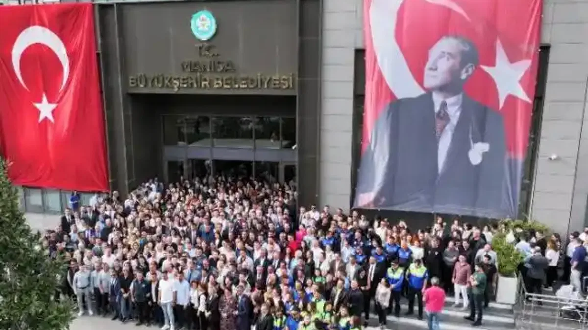 Manisa Büyükşehir Belediyesi personeli bayramlaştı