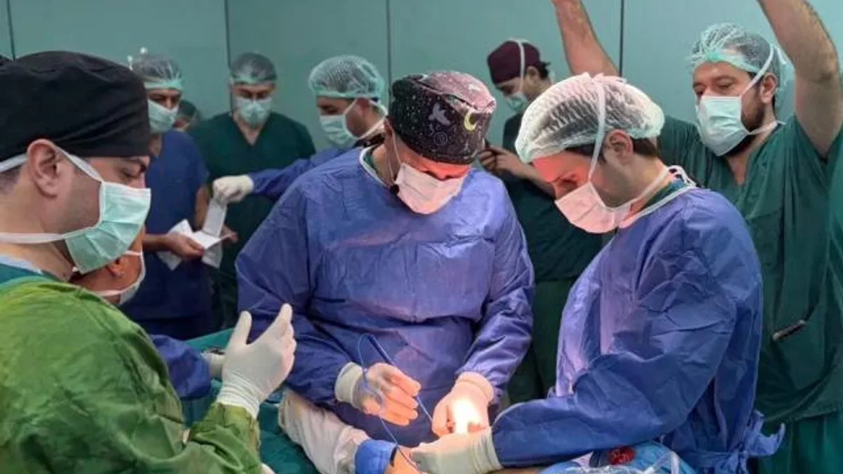 Menisküs cerrahisinde Türkiye'de bir ilk!