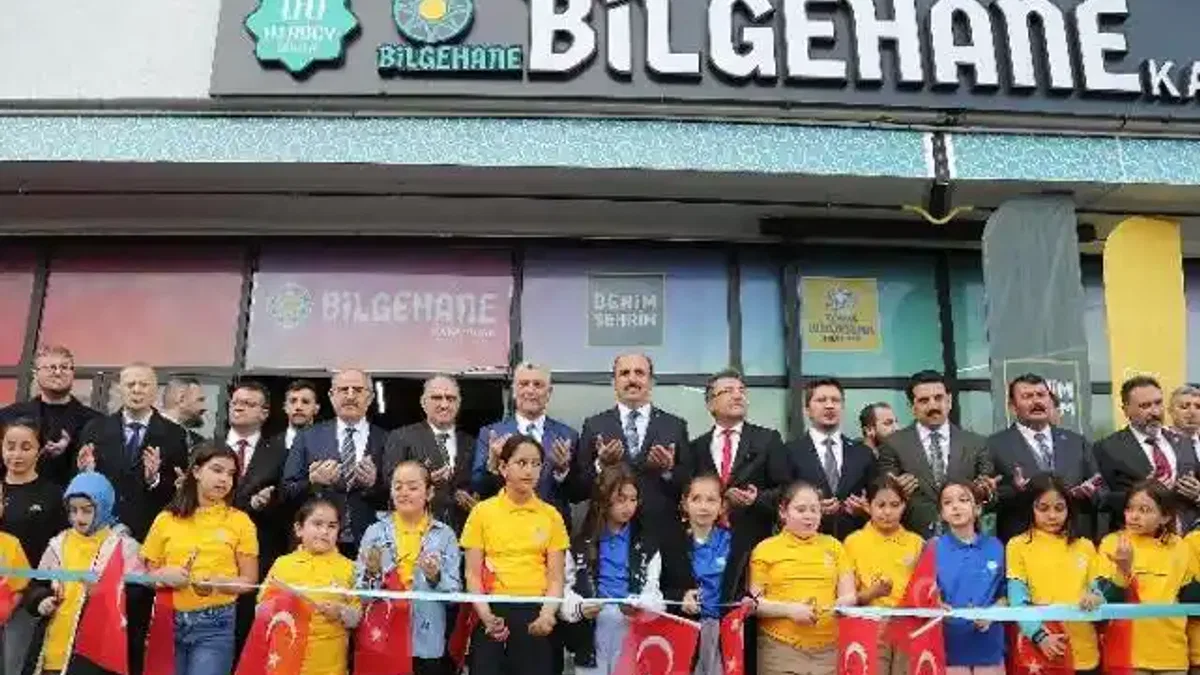 Ticaret Bakanı Bolat Bilgehane Ve Lise Medeniyet Akademisi’nin açılışını yaptı