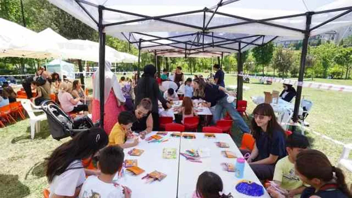 İstanbul Beylikdüzü’nde karne sevinci şenliğe dönüştü