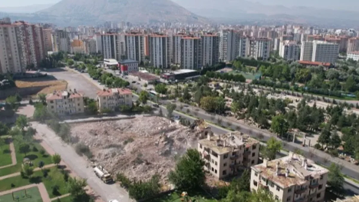 Kayseri Talas'ta dönüşüm devam ediyor